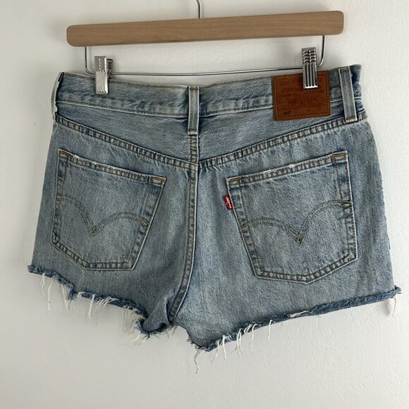 Levis 501 Cut-Off Shorts - Picture 5 of 8
